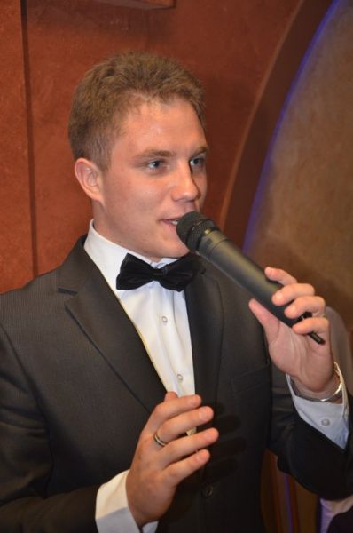 Ведущий Дмитрий Лобанов: «На сцене я такой же, как и в жизни – веселый и позитивный»