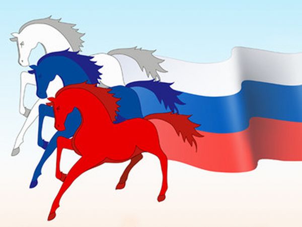 День российского флага: трехцветный праздник