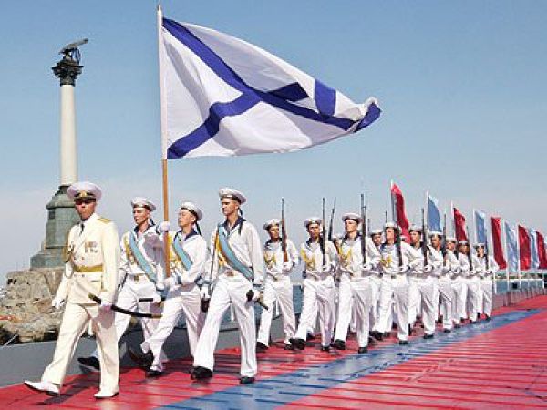 День Военно-Морского флота России: отмечаем прогулкой на теплоходе в Нижнем Новгороде