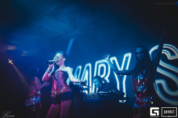 Певица Мария Сунгурова представляет новый клубный проект Певица Мария Сунгурова представляет новый клубный проект