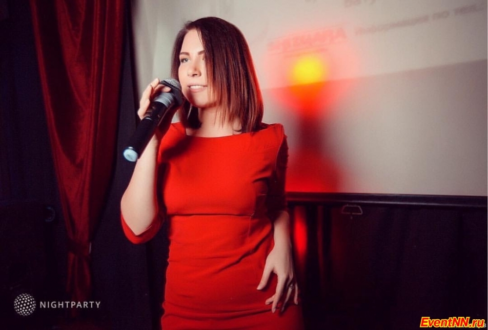 Певица Алёна Ражева: «Постоянно развиваюсь, ищу новые формы и жанры»