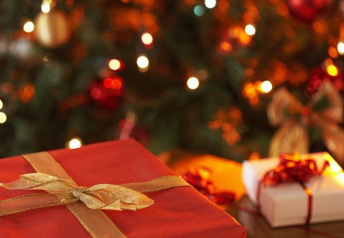 Россияне решили не экономить на новогодних подарках, подарки, новогодние подарки 