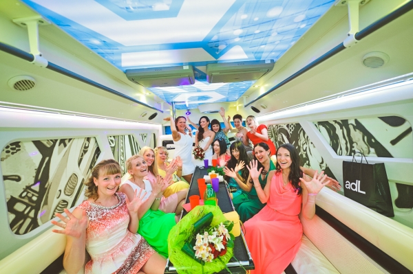 Свадебный сезон 2017 в Crazy Party Bus в Нижнем Новгороде