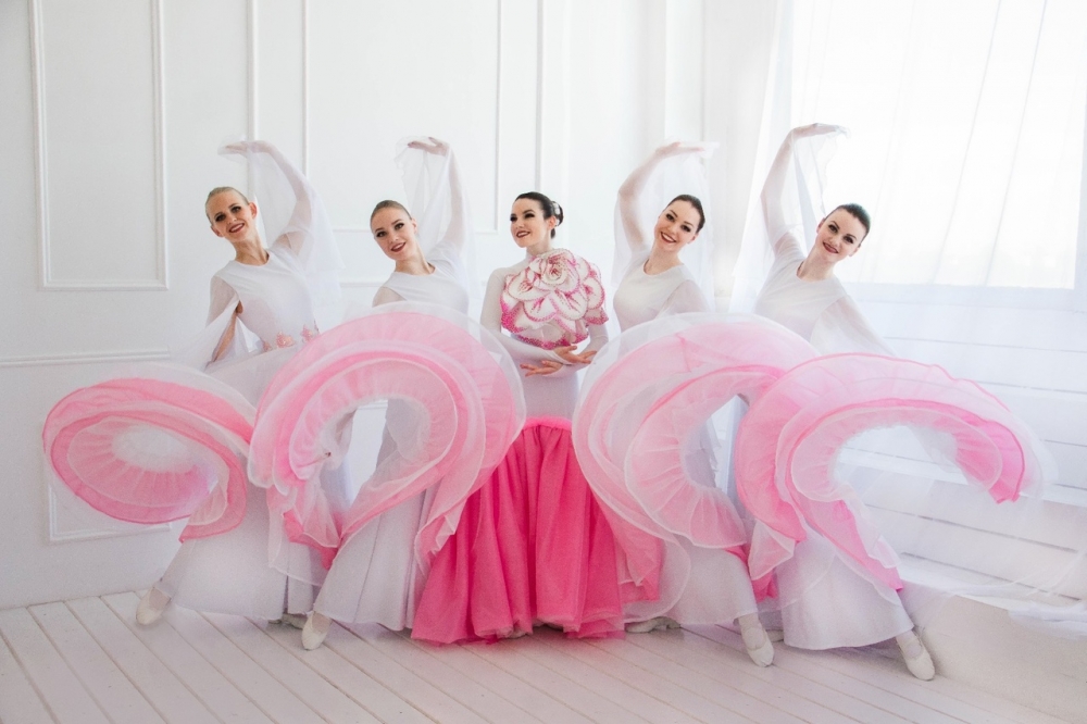 "Вальс Цветов" от шоу-балета "Дива"