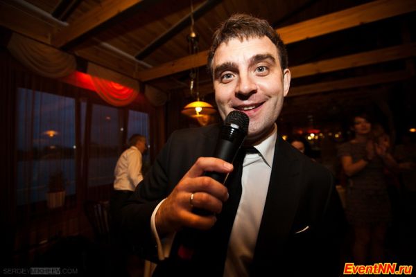 Ведущий Роман Частов: «Ведущий должен быть разносторонне развитым человеком» Ведущий Роман Частов: «Ведущий должен быть разносторонне развитым человеком»