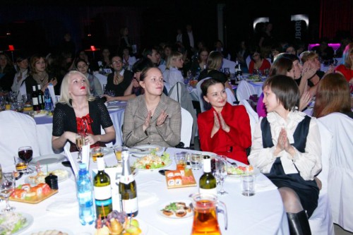   HR-   2011, ,  