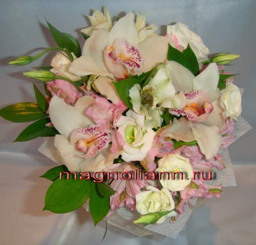 Цветочный салон Магнолия, свадебный букет