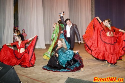 ведущий праздничных, концертных программ, свадеб, юбилеев, корпоративных и новогодних мероприятий, профессиональный певец