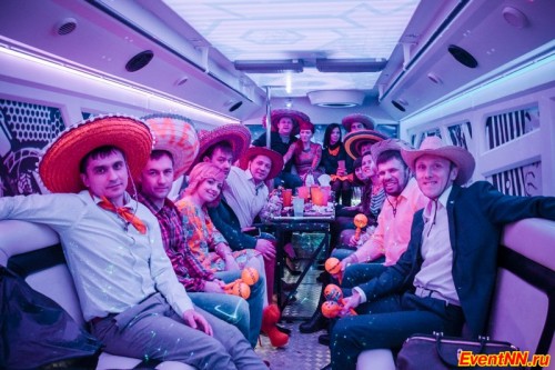 Crazy Bus IBIZA, клубный автобус, клуб на колесах, передвижной клуб