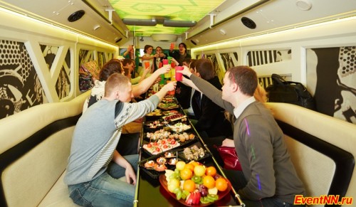 Crazy Bus IBIZA, клубный автобус, клуб на колесах, передвижной клуб