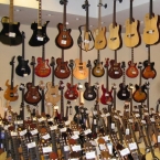      Магазин музыкальных инструментов «Мир музыки»: огромный выбор музыкальных инструментов начального и профессионального уровня