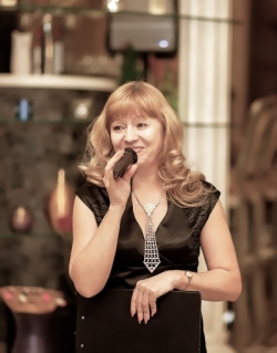 Валентина Сидорова, ведущая праздничных мероприятий