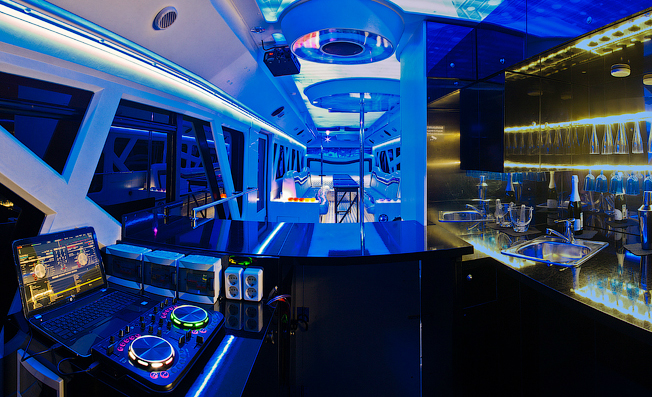 Party Bus    - Crazy Bus IBIZA (  -   ) +7 (831) 423-33-10