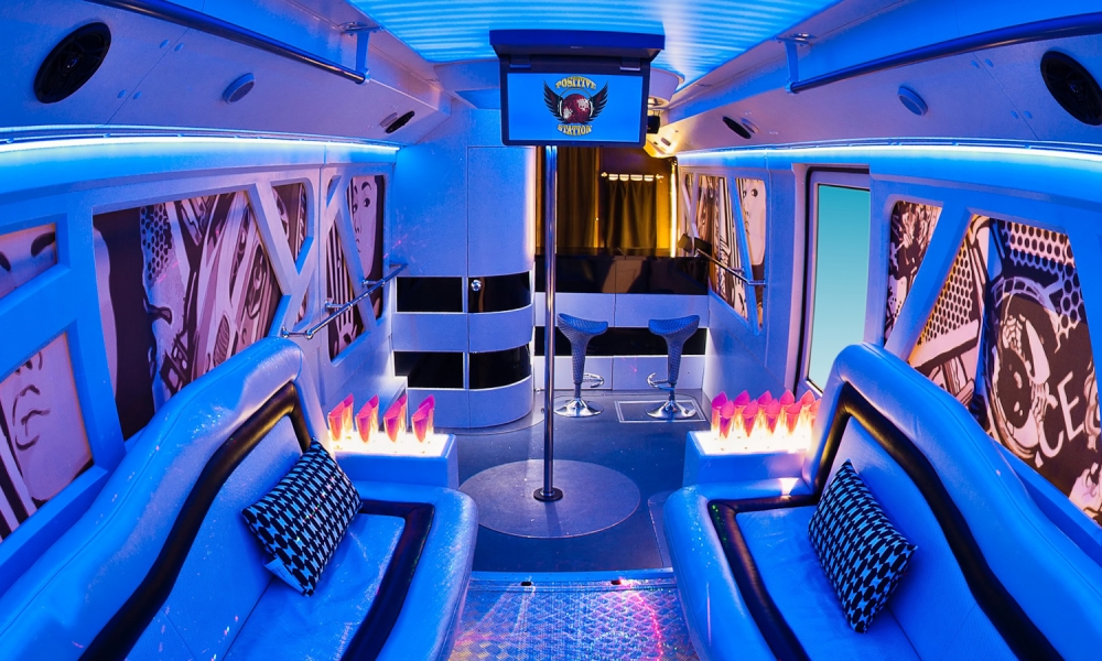 Party Bus    - Crazy Bus IBIZA (  -   ) +7 (831) 423-33-10