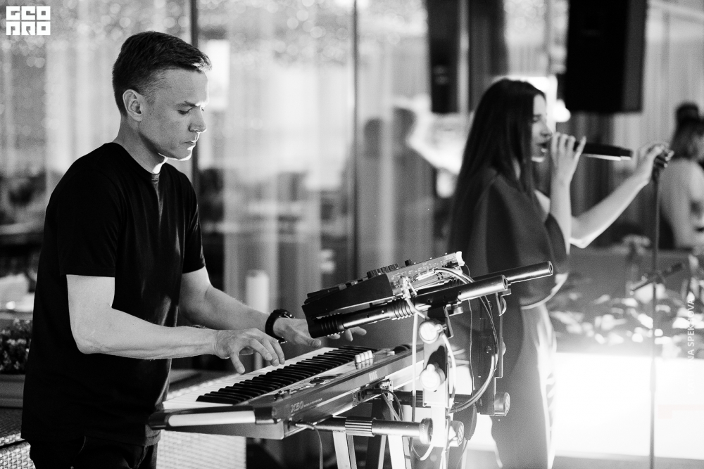 - "Funkeys Music Band" () +7 (920) 050-29-20