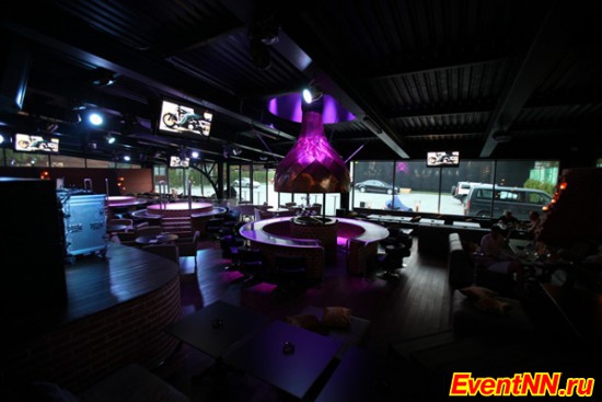 Custom Bar