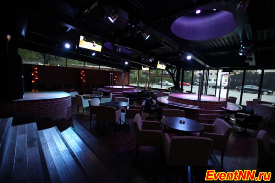 Custom Bar