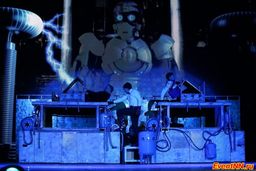 Dream Laser. Laser & Multimedia Show, Video Installation, 3D Mapping,    . +7 (920) 253-22-14