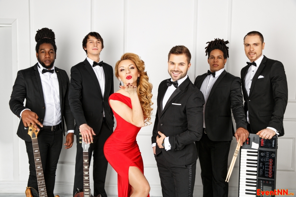 Luxury cover  band