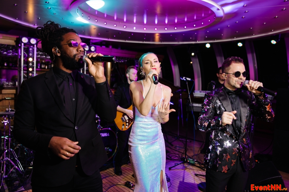 Luxury Cover Band . +7 (916) 711-14-44
