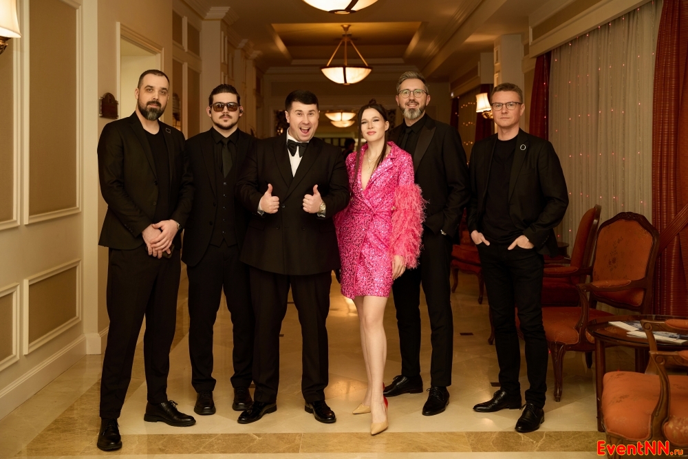 -   Funkeys Music Band  