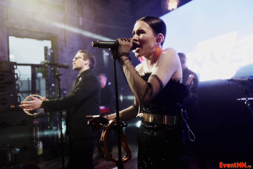 -   Funkeys Music Band  