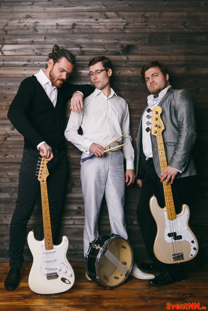 -   . +7 (906) 364-17-50