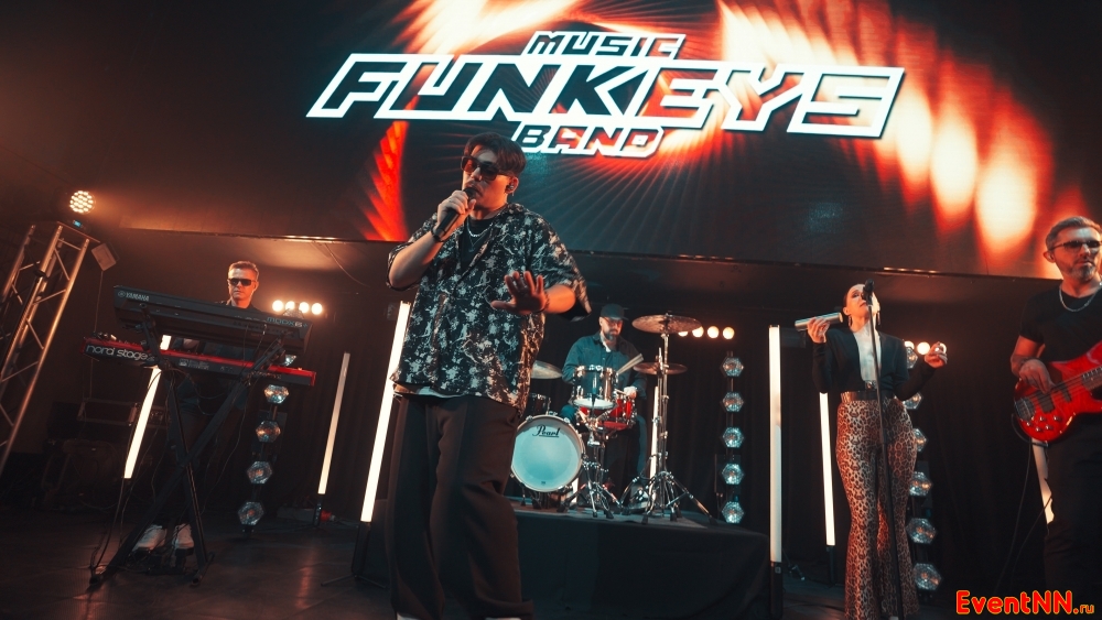 �����-������ �� ������� Funkeys Music Band ������ ��������