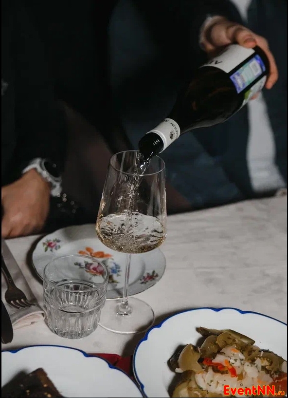 TT Bistro  ���. +7 (987) 086-11-00