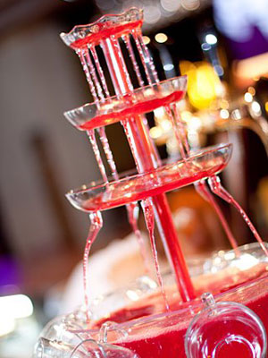 Акция на шоколадный фонтан и фонтан напитков Акция на шоколадный фонтан и фонтан напитков