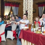 Самая скучная и скандальная новогодняя вечеринка в